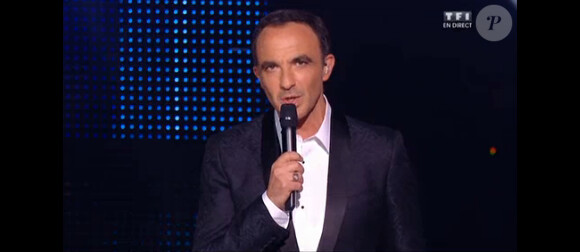 Nikos Aliagas présente la soirée des NRJ Music Awards 2014, à Cannes, le samedi 13 décembre 2014 sur TF1.