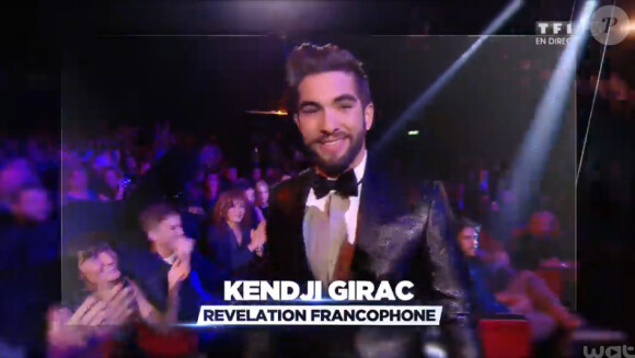 Kendji Girac reçoit le trophée de la Révélation francophone de l'année, lors de la soirée des NRJ Music Awards 2014, à Cannes, le samedi 13 décembre 2014 sur TF1.