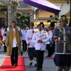 Le prince héritier Maha Vajiralongkorn de Thaïlande, ici lors des 80 ans de son père en 2007, a divorcé en décembre 2014 de sa troisième épouse la princesse Srirasm, déchue de ses titres suite à un scandale de corruption.