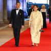 Le prince héritier Maha Vajiralongkorn de Thaïlande, ici avec sa soeur la princesse Chakri Sirindhorn à Amsterdam le 29 avril 2013 pour le dîner donné à la veille de l'intronisation du roi Willem-Alexander des Pays-Bas, a divorcé en décembre 2014 de sa troisième épouse la princesse Srirasm, déchue de ses titres suite à un scandale de corruption.