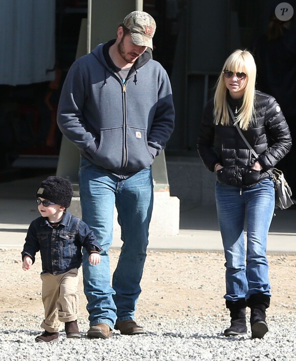 Exclusif - Anna Faris et son mari Chris Pratt avec leur fils Jack au Travel Town Museum à Los Angeles, le 14 décembre 2014.