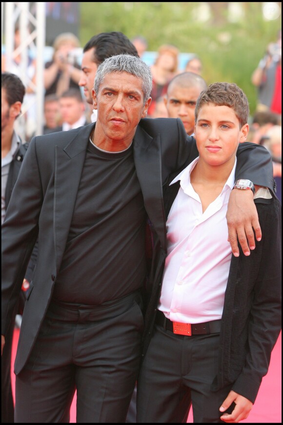 Samy Naceri et son fils Julian à Deauville le 10 septembre 2008.