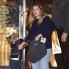 Drew Barrymore et sa fille font du shopping pour Noël à Beverly Hills, le 21 décembre 2014.
