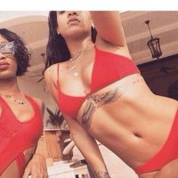 Rihanna, Jessie J : Qui est la plus sexy en bikini de Noël sous les tropiques ?