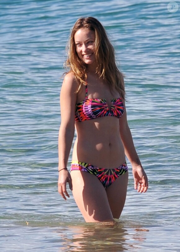 Exclusif - Olivia Wilde sur la plage lors de ses vacances en famille à Hawaï, le 18 décembre 2014.