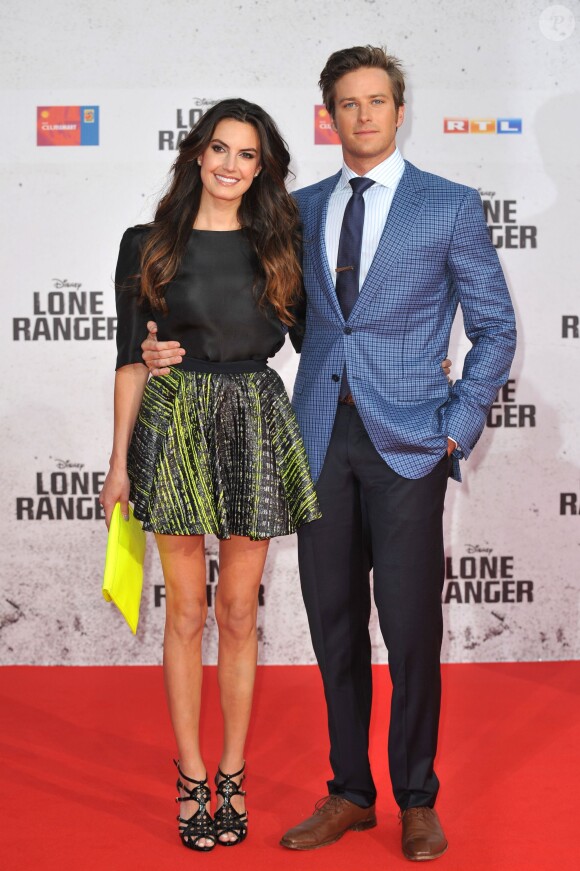 Armie Hammer et sa femme Elizabeth Chambers à la Premiere du film "The Lone Ranger" au CineStar Sony Center a Berlin. Le 19 juillet 2013 