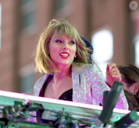 Taylor Swift celebrating New Years Eve 2015 in Times Square, New York City, NY, USA, December 31, 2014. Photo by Adam Nemser/Startraks/ABACAPRESS.COM02/01/2015 - New York City