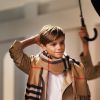 Romeo Beckham pose pour la campagne Burberry 2014 pour la période des fêtes de Noël