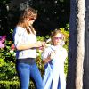 Jennifer Garner se balade avec sa fille Violet dans les rues de Brentwood, le 6 janvier 2015