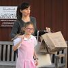 L'actrice Jennifer Garner emmène ses filles Violet et Seraphina faire du shopping au Brentwood Country Mart, le 5 janvier 2015.
