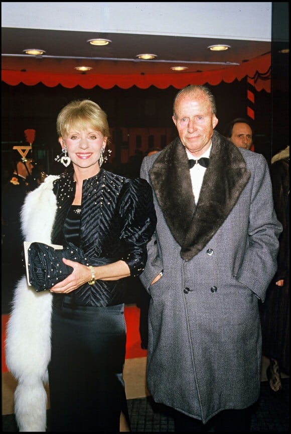 Annie Cordy et son mari, François-Henri Bruneau dit Bruno, lors d'une soirée en faveur de la lutte contre le sida à Paris, le 26 novembre 1985. 