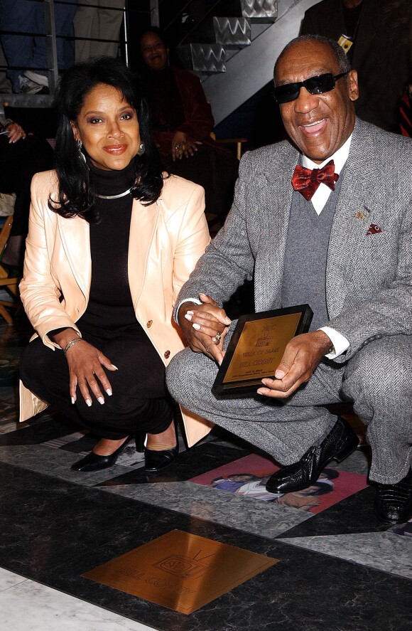 Phylicia Rashad et Bill Cosby à New York le 2 mai 2002. 