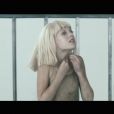 Image extraite du clip "Elastic Heart" de Sia. Réalisé par Sia et Daniel Askill, avec Shia LaBeouf et Maddie Ziegler, chorégraphié par Ryan Heffington. Janvier 2015.