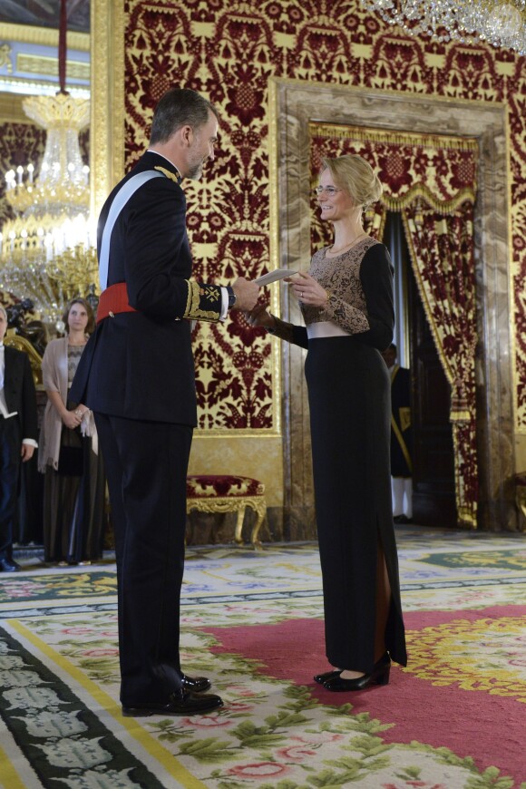 Le roi Felipe VI d'Espagne reçoit les lettres de créance des ambassadeurs, au palais royal, à Madrid, le 8 janvier 2015