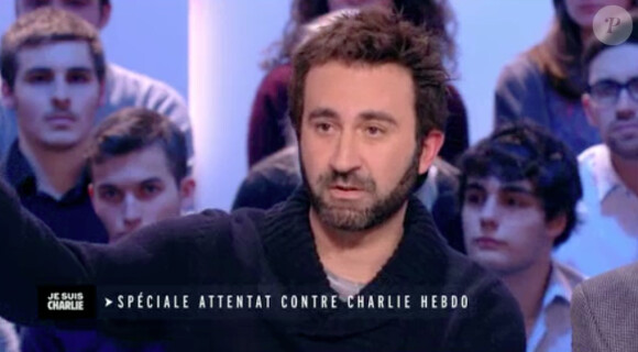 Le chroniqueur Mathieu Madénian encore sous le choc de la tuerie de Charlie Hebdo, révèle l'incroyable contretemps qui lui a sauvé la vie. "Le grand journal" de Canal+, le 8 janvier 2014.