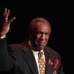 Bill Cosby : Blague vaseuse et accusation d'être un violeur en plein show !