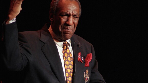 Bill Cosby : Blague vaseuse et accusation d'être un violeur en plein show !