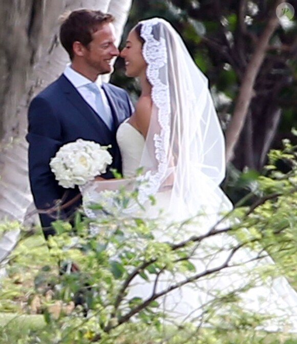 Exclusif - Le coureur automobile anglais Jenson Button et Jessica Michibata se marient dans la stricte intimité à Maui à Hawaï, le 29 décembre 2014 entourés de leurs familles et de leurs amis.