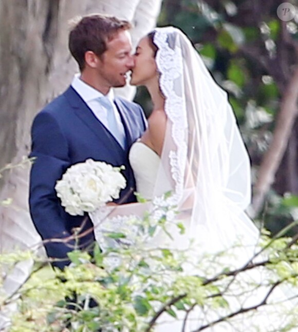 Exclusif - Le coureur automobile de Formule 1 anglais Jenson Button et Jessica Michibata se marient dans la stricte intimité à Maui à Hawaï, le 29 décembre 2014 entourés de leurs familles et de leurs amis.