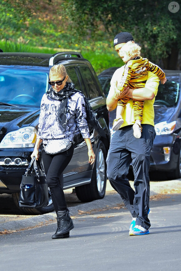 Fergie et Josh Duhamel de sortie avec le petit Axl à Brentwood, Los Angeles, le 9 janvier 2015.