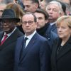 Nicolas Sarkozy, le président du Mali Ibrahim Boubacar Keïta, François Hollande, Manuel Valls, la chancellière de l'Allemagne Angela Merkel - Les dirigeants politiques mondiaux défilent à la marche républicaine pour Charlie Hebdo à Paris, le 11 janvier 2015