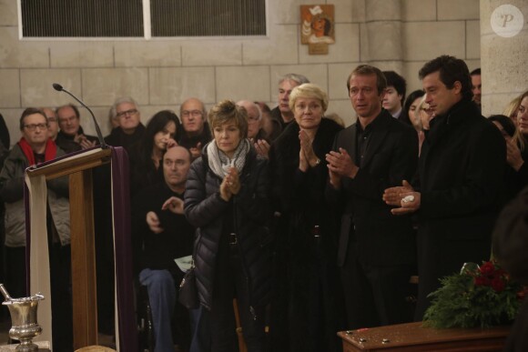 Véronique Jannot, Jacqueline Beltoise et ses deux fils Julien et Anthony lors des obsèques de Jean-Pierre Beltoise à Saint-Vrain le 12 janvier 2015