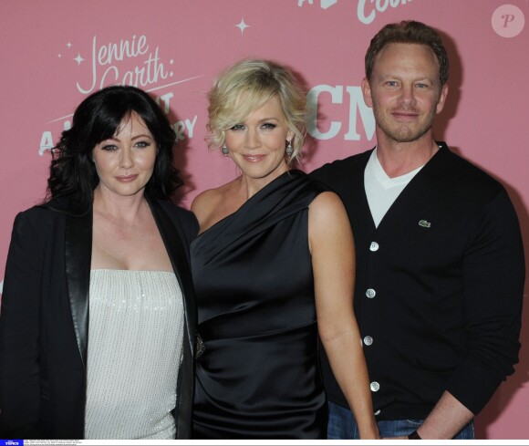 Jennie Garth, Shannen Doherty et Ian Ziering à la Premiere "Jennie Garth: A Little Bit Country" a Los Angeles Le 19 Avril 2012 