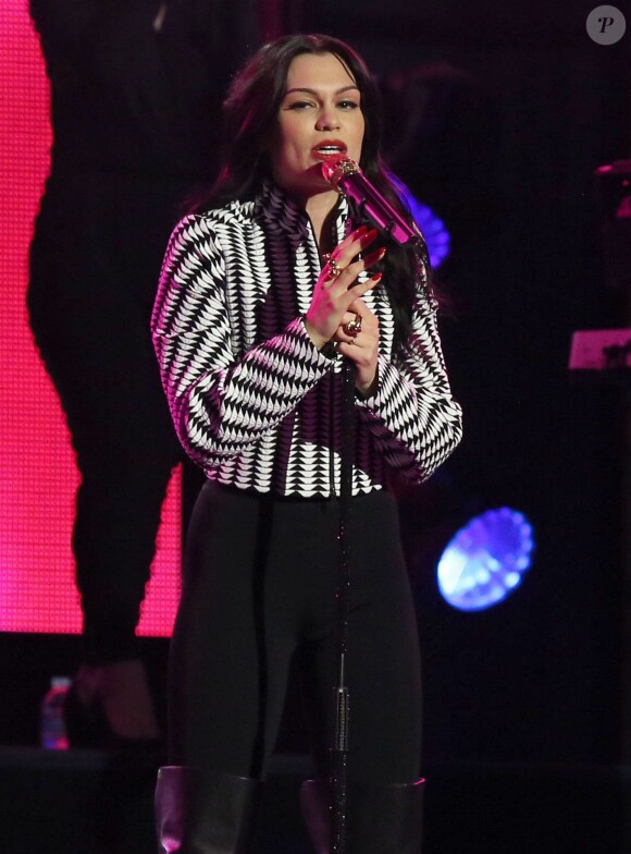 Jessie J donne un concert sur le plateau du "Jimmy Kimmel Live!" à Hollywood, le 20 novembre 2014. 