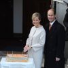 La comtesse Sophie de Wessex, accompagnée par son mari le prince Edward, rencontrait le 20 janvier 2015, jour de ses 50 ans, des personnes du programme Tomorrow's People Social Entreprises de l'association Tomorrow's People, dont elle est la marraine. Un gâteau d'anniversaire personnalisé l'attendait...