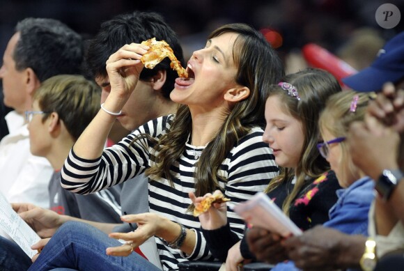 Jennifer Garner avec sa fille Violet au match de Clippers contre les Celtics au Staples Center, Los Angeles, le 19 janvier 2015.