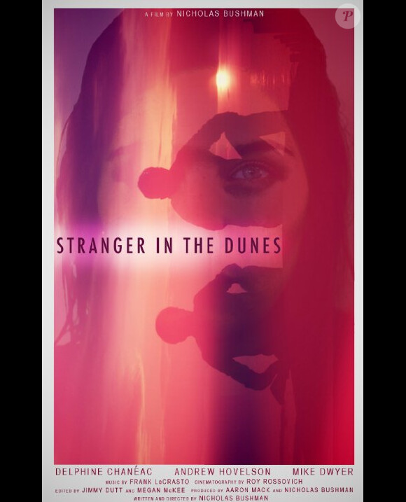Delphine Chanéac, dans Stranger In The Dunes.