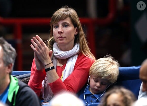 Carine Lauret (compagne de Gilles Simon) et leur fils Timothée - Tournoi de tennis BNP Paribas Masters 2014 au Palais Omnisports de Paris-Bercy, le 28 octobre 2014.