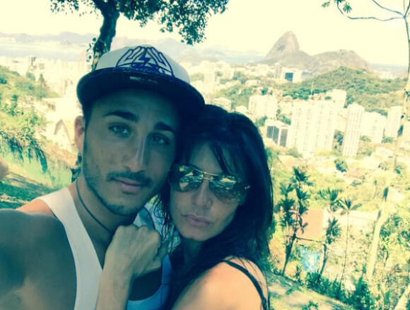 Vivian et Nathalie plus amoureux que jamais à Rio où se déroule le tournage des Anges 7. Janvier 2015.