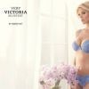 Victoria Silvstedt, quarantenaire sexy dans les articles de la collection printemps-été 2015 de sa ligne de lingerie, Very Victoria Silvstedt. Janvier 2015.