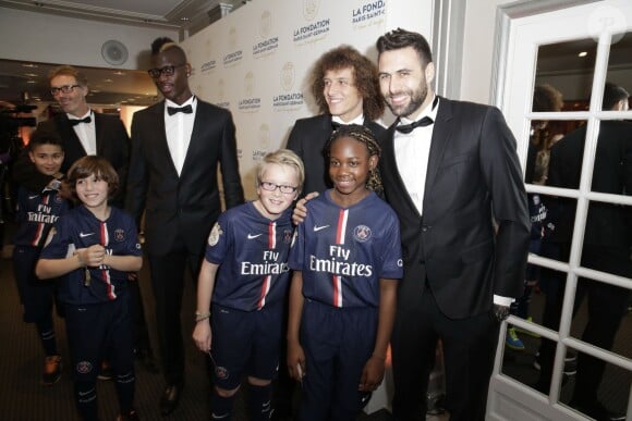 Exclusif - David Luiz, Salvatore Sirugu - Soirée de gala de la Fondation Paris Saint-Germain qui fête ses 15 ans au Pavillon Gabriel à Paris le 27 janvier 2015.