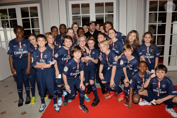 Exclusif - Jamel Debbouze et des enfants - Soirée de gala de la Fondation Paris Saint-Germain qui fête ses 15 ans au Pavillon Gabriel à Paris le 27 janvier 2015.