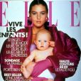 Juin 1988 : à 24 ans, Monica Bellucci réalise la couverture du magazine Elle. 