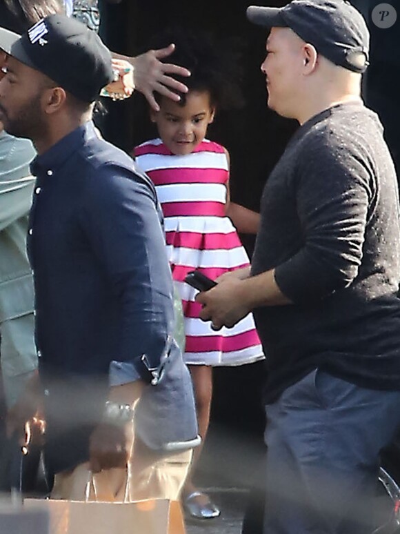 Exclusif - Blue Ivy Carter (fille de Beyoncé et Jay Z) à la sortie du restaurant My Two Cents  à Los Angeles, le 25 janvier 2015.