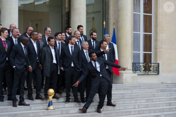 L'équipe de France de handball, sacrée championne du monde pour la 5e fois de son histoire au Qatar, a été reçue le 3 février 2015 à l'Elysée par François Hollande pour fêter leur triomphe.