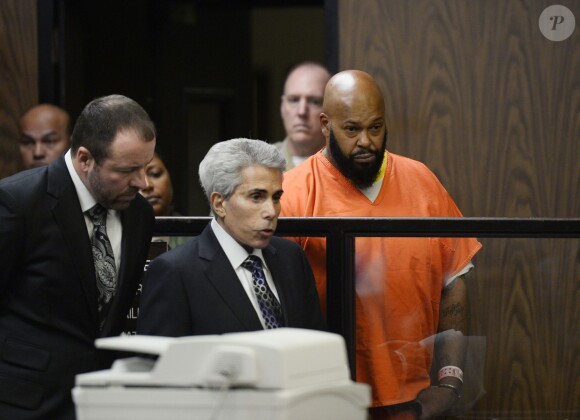 Suge Knight et son avocat comparaissent au tribunal de Compton. Le 3 février 2015.