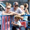 Alyssa Milano, son fils Milo et son mari Dave Bugliari profitent du Labor Day pour aller au Farmer's Market a Studio City. Le 1er septembre 2013 