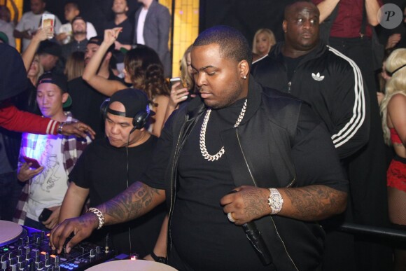Chris Brown and Travis Scott were among the star-studded crowd who came to celebrate Sean Kingston's 25th birthday at The Argyle in Hollywood, Los Angeles, CA, USA on February 3, 2015. The club was packed as a blue-haired Chris Brown performed on stage with Travis while Sean spent the majority of the night behind the DJ booth. Photo by GSI/ABACAPRESS.COM05/02/2015 - Los Angeles