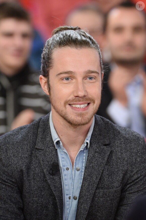 Julien Doré - Enregistrement de l'émission "Vivement Dimanche" à Paris le 4 février 2015. L'émission est diffusée le 8 février.