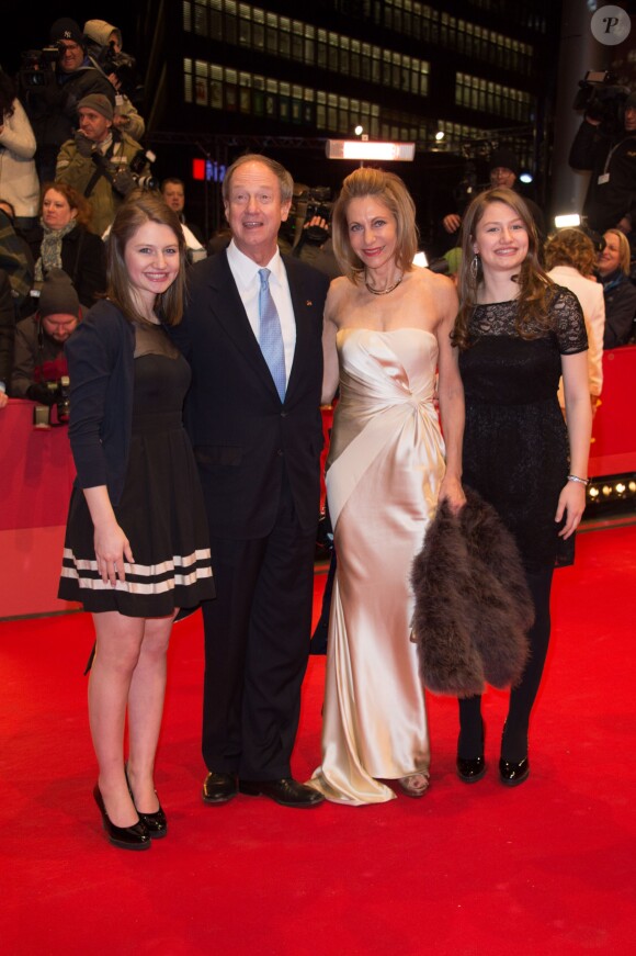 John B Emerson et Marteau Emerson avec leurs filles Jacqueline et Hayley - Première du film "Nobody Wants the Night" à l'occasion de l'ouverture du 65e Festival International du film de Berlin le 5 février 2015.
