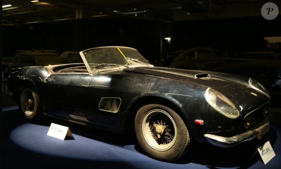L'ancienne Ferrari qui appartenait à Alain Delon entre 1963 et 1965, une Ferrari 250 GT SWB California Spider de 1961 estimée entre 9 500 000 – 12 000 000 € - Artcurial a découvert 60 automobiles de la collection Baillon qui seront vendues aux enchères lors du salon Rétromobile à Paris le 3 février 2015