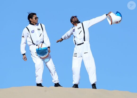 Exclusif - Stomy Bugsy et Brandon Howard, le prétendu fils caché de Michael Jackson, sur le tournage du clip de leur chanson "I'm Fly" dans le désert du Nevada le 23 décembre 2014.