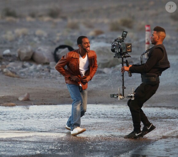 Exclusif - Stomy Bugsy et Brandon Howard, le prétendu fils caché de Michael Jackson, sur le tournage du clip de leur chanson "I'm Fly" dans le désert du Nevada le 23 décembre 2014.