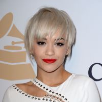 Rita Ora, ultrasexy en robe moulante avant les Grammys et ''50 Shades of Grey''