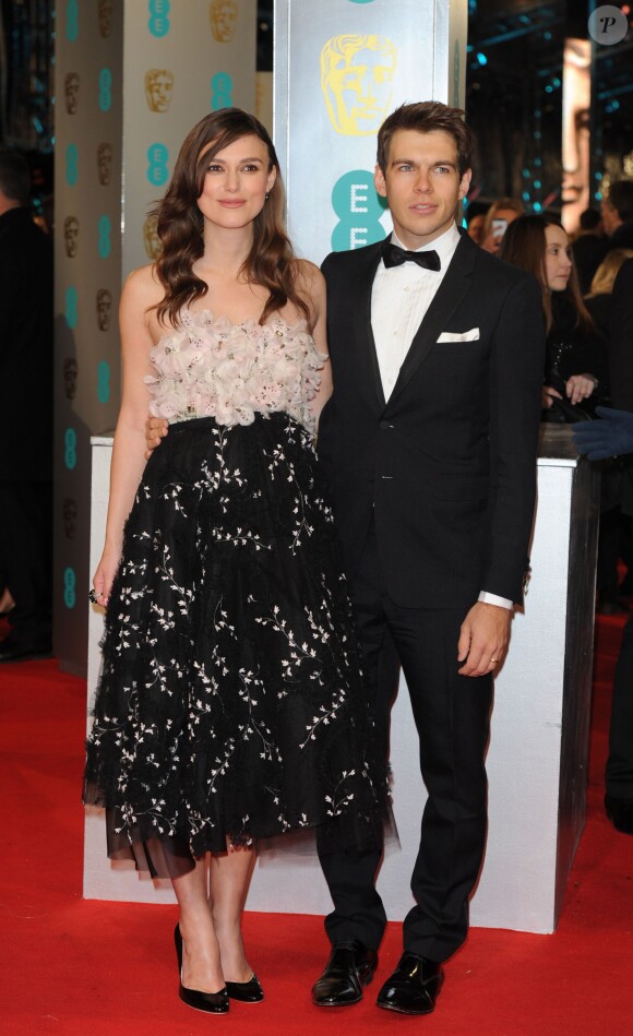 Keira Knightley enceinte et son mari James Righton - Cérémonie des British Academy Film Awards 2015 au Royal Opera House à Londres, le 8 février 2015.