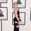 Miley Cyrus assiste aux 57e Grammy Awards au Staples Center, habillée d'une robe haute couture Alexandre Vauthier (collection printemps-été 2015). Los Angeles, le 8 février 2015.